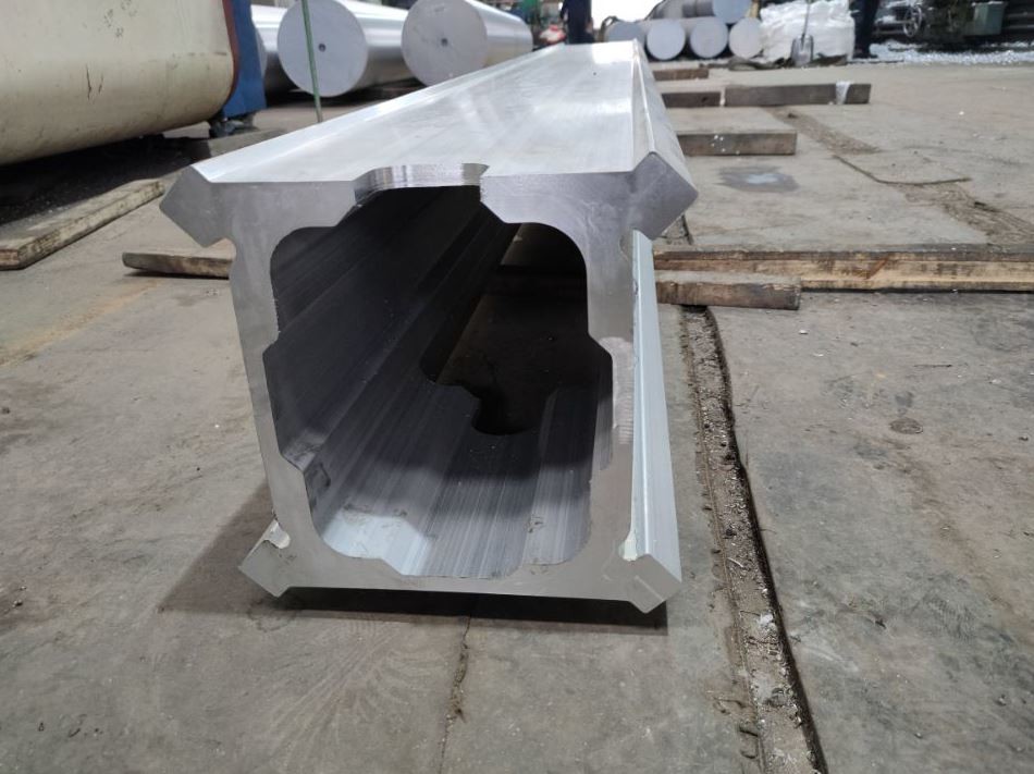ROC L6 Feed Beam Profile ROC L6 Drill Rigs Use Aluminum Extruded Profiles