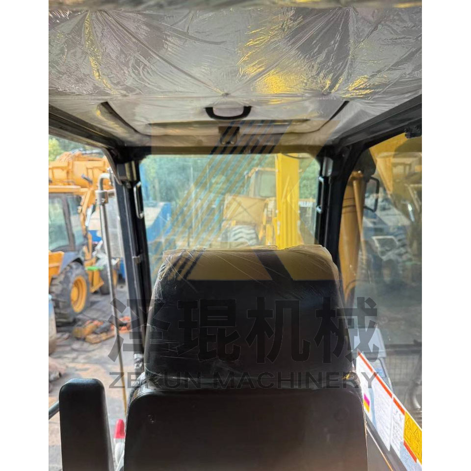 110KW Second-Hand Komatsu PC220-7 PC220-8 Excavator with Pumps
