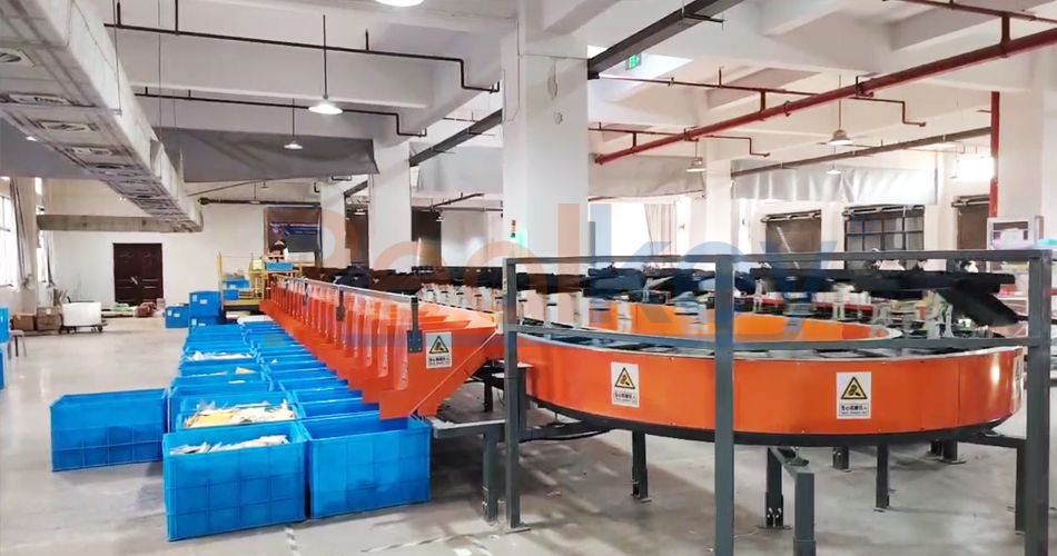 Reliable Performance Tilt Tray Sorter Low Energy Consumption 7200-10800p/H Capacity
