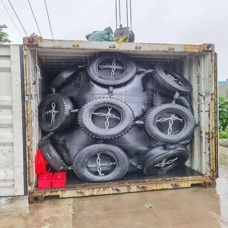 1.7*3m 50kpa BV/SGS Certificated Pneumatic Rubber Fender For Ship And Dock