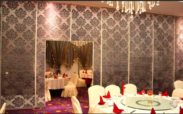 Aluminium Sound Barrier Walls Wedding Halls Partition Wall Sliding Folding Doors