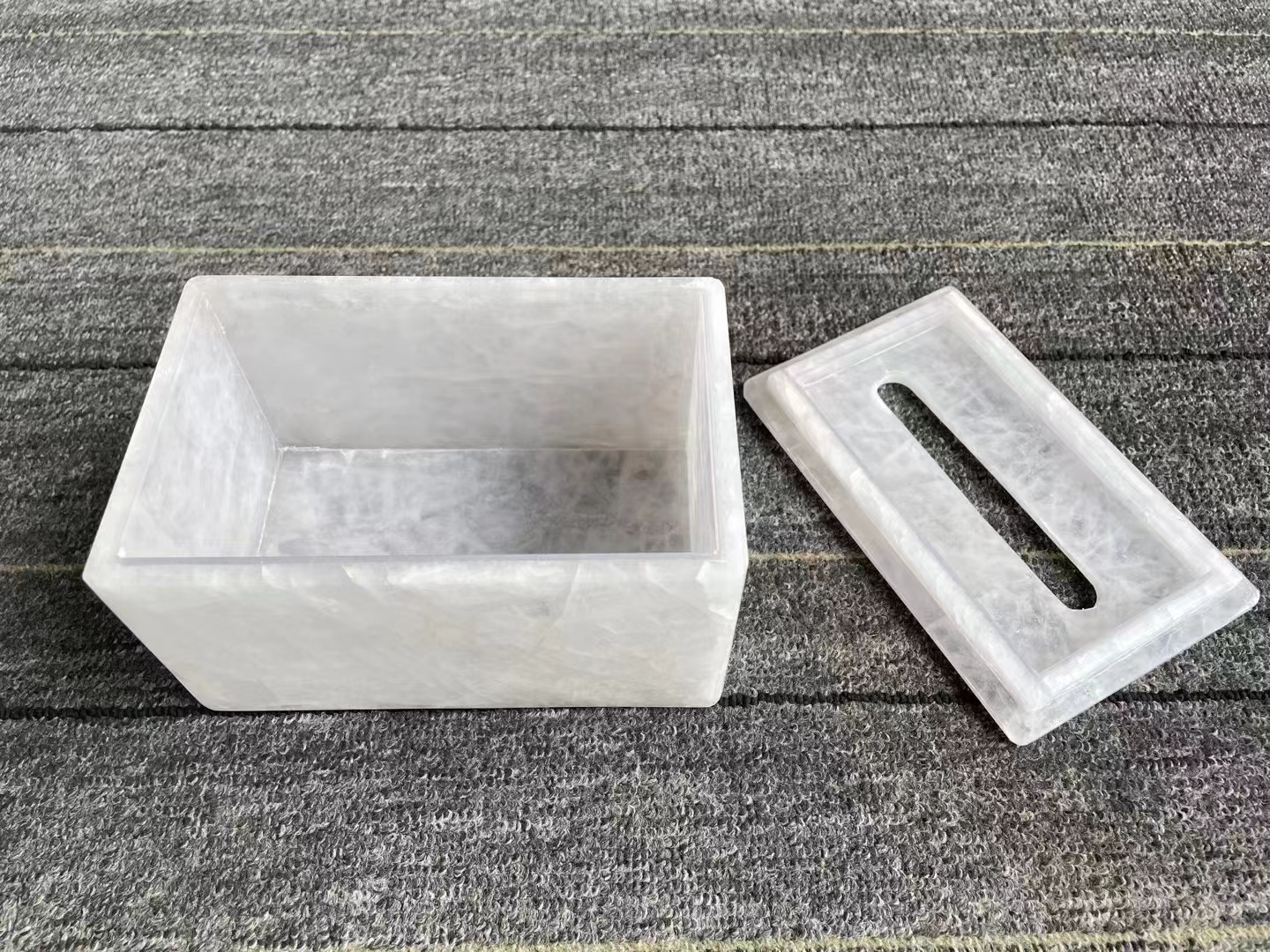Translucent Cristallo Countertop Onyx Marble Table in Modern Design for Luxury Dining