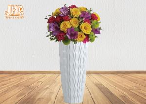 China Glossy White Floor Vases Homewares Decorative Items Fiberglass Planters For Home Hotel wholesale