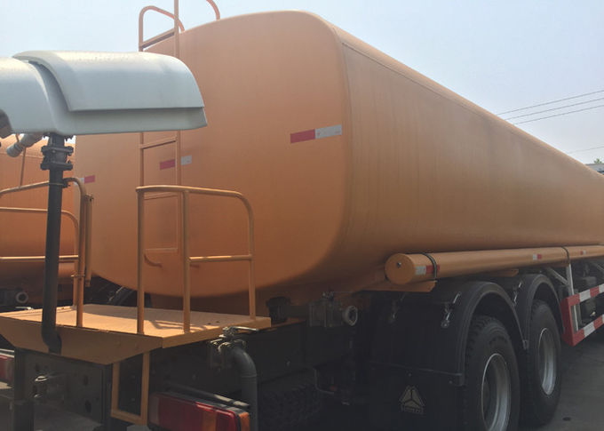 SINOTRUK Potable Water Truck 25-35CBM WD615.69 336HP LHD 8X4 IFA