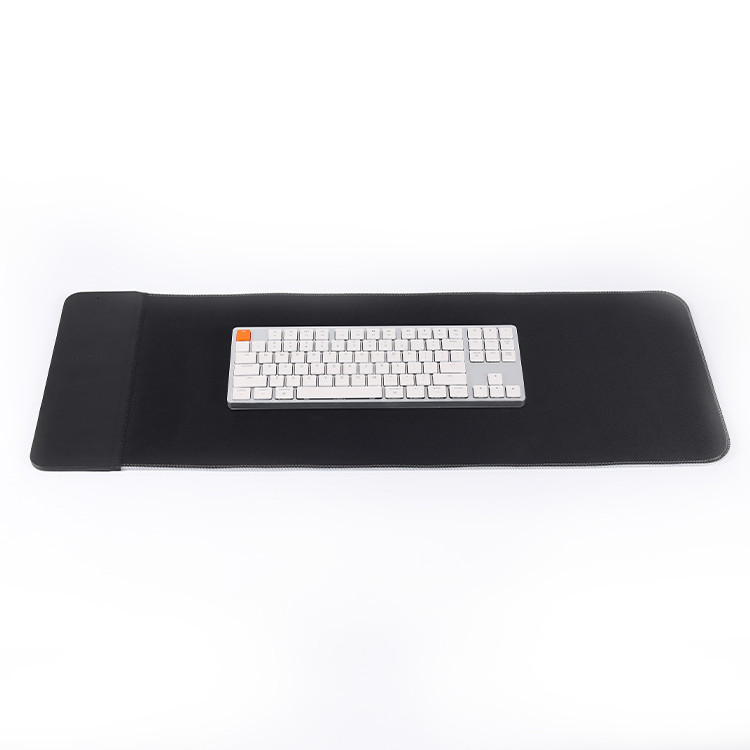 Christmas Gift Qi Wireless Charger Desk Mat , Wireless Charging Gaming Mouse Pad