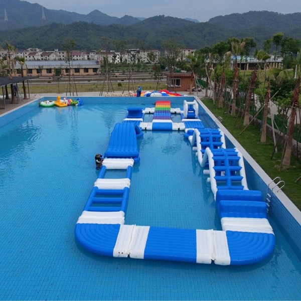 Custom Inflatable Pool Obstacle Course With Floating Platforms Climbing Areas And Balance Modules for Swimming Pool Events