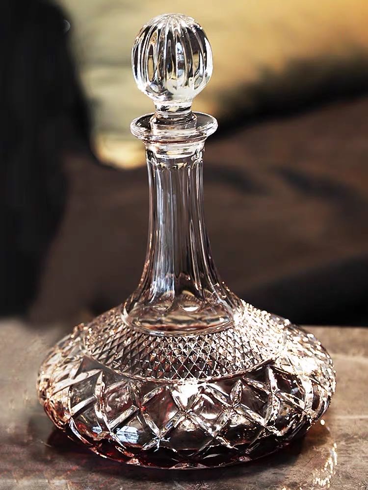 End Glass Collar Industrial Wine Decanting Bottle with Lid and Rotating Gyro Tumbler