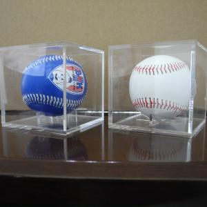 China Acrylic Clear Baseball  Display Case Single Plexiglass Cube Holder Box for Small Ball wholesale