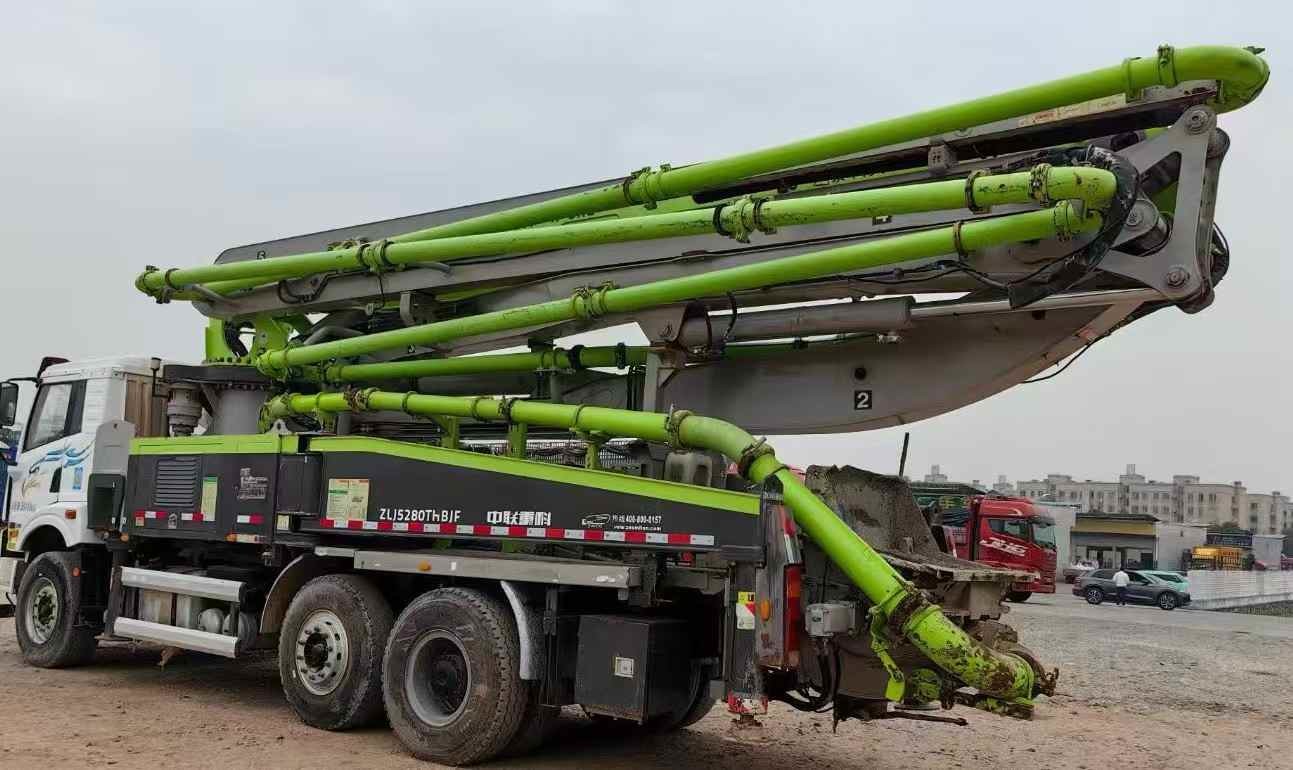 2021 Used Hydraulic Concrete Pump 43 Meters With 3 Axles Mercedes Benz Chassis