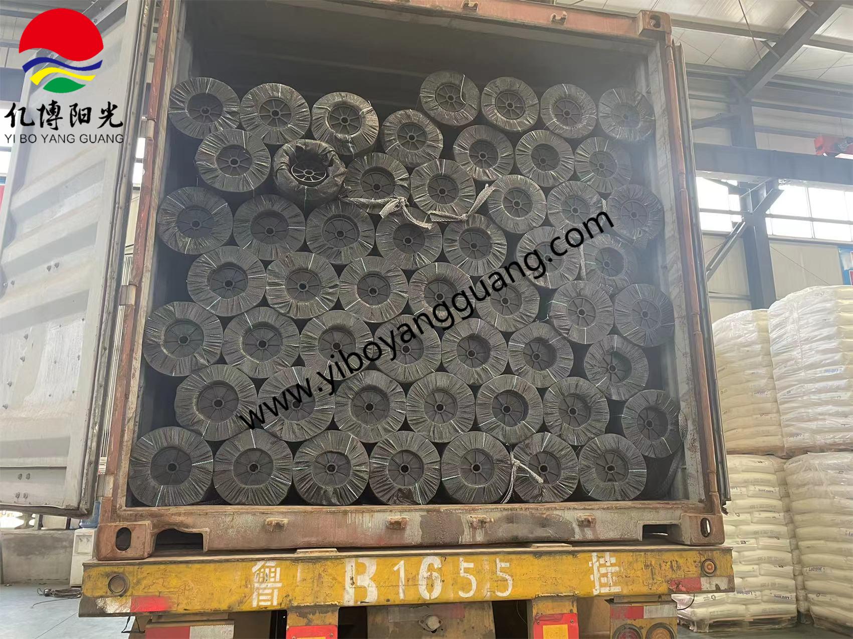 0.5mm 0.75mm HDPE Geomembrane Fish Farm Pond Liner for Aquaculture Smooth Waterproof