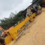 Telescopic Arm With Clamshell Bucket For 50ton Excavator 32m Yellow Red