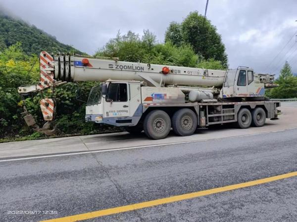 All-Terrain Zoomlion 80ton Truck Crane White Lifting Equipment for Construction