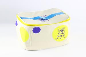 China Portable Soft Lunch Cooler 80gsm Silk Screen Printed Zippered Oxford Fabric wholesale