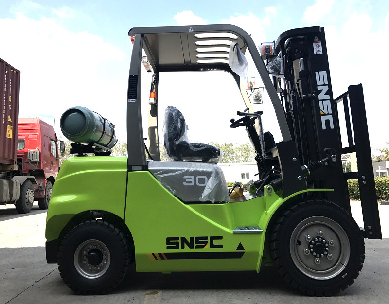 3-7m Lifting Height 2-3.5ton Gas Montacargas Forklift with Imported Nissan K25 Engine