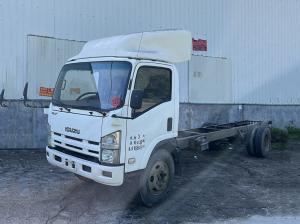 China Mid Range Isuzu Used Trucks 4X2 Drive Diesel Second Hand Commercial Truck wholesale