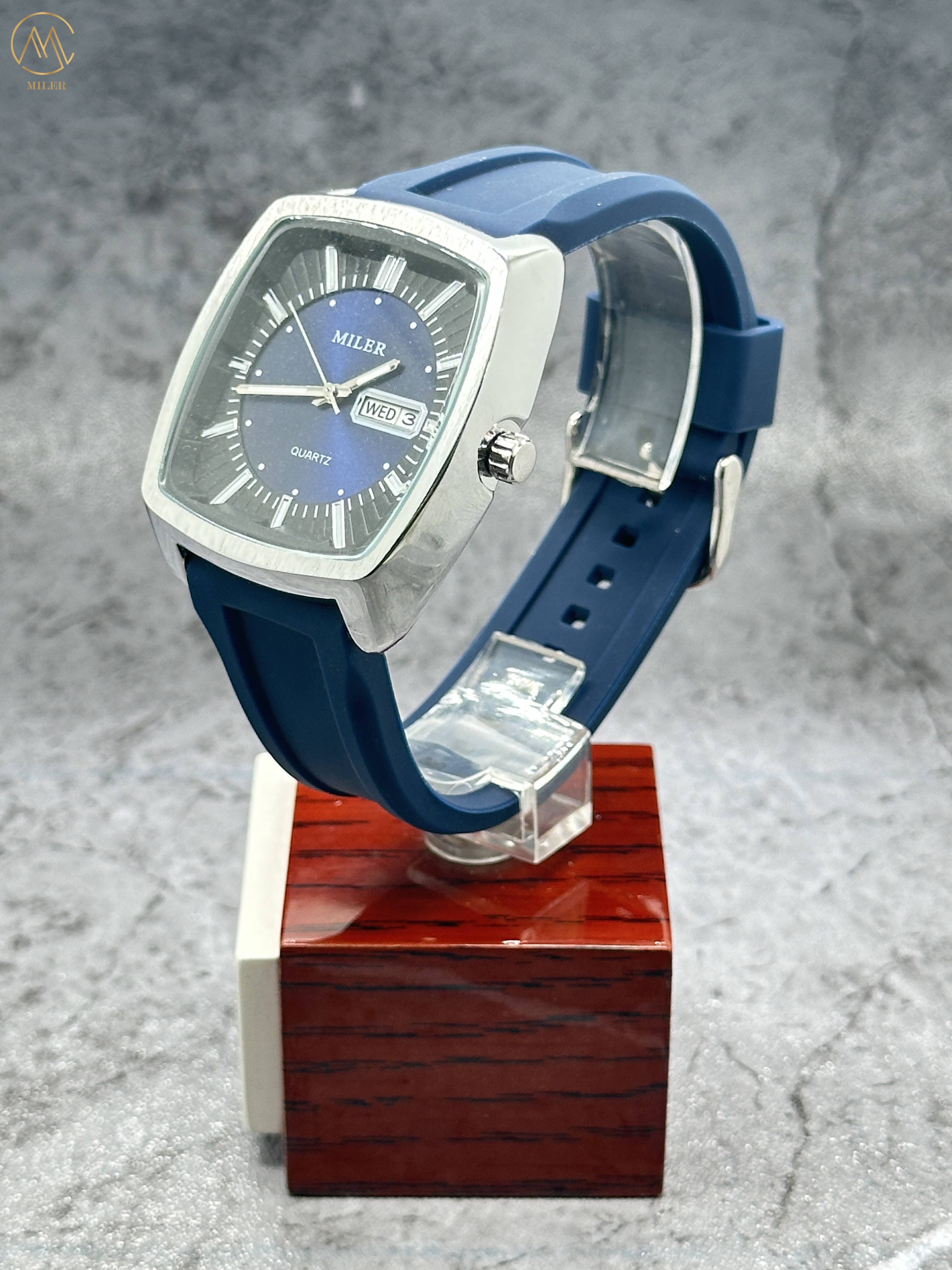 Silicone Band Classic Mens Wrist Watches for Classic and Modern Look