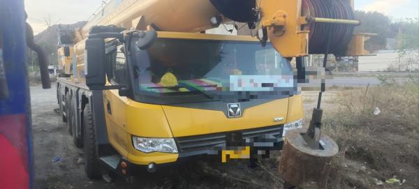 Extremely Efficient XCA200 200 Ton Mobile Hydraulic Truck Crane Heavy Lifting