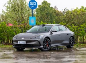 China Customizable Fashion Personalized IM Electric Car L6 Pure New Energy Vehicle EV Car wholesale