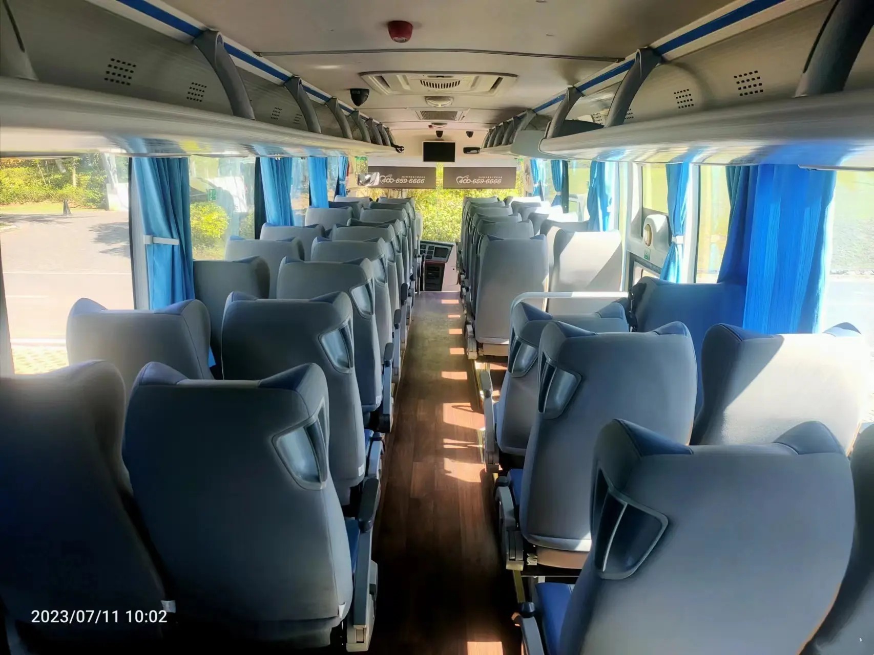 Used Passenger Coaches Leaf Spring 50 Seats Double Doors Rare Engine Left Hand Drive 2nd Hand Yutong Bus ZK6119