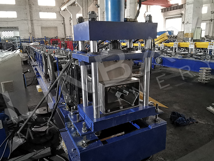 Hydraulic Punch High Speed Exterior Metal Door Frame Roll Forming Profuction Line
