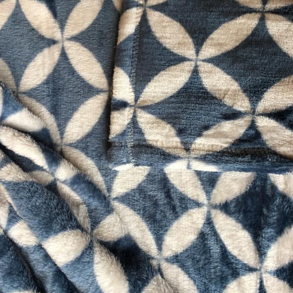 100 Percent Polyester Flannel Print Blanket For Bed Sets / Bathrobes Shrink Resistant