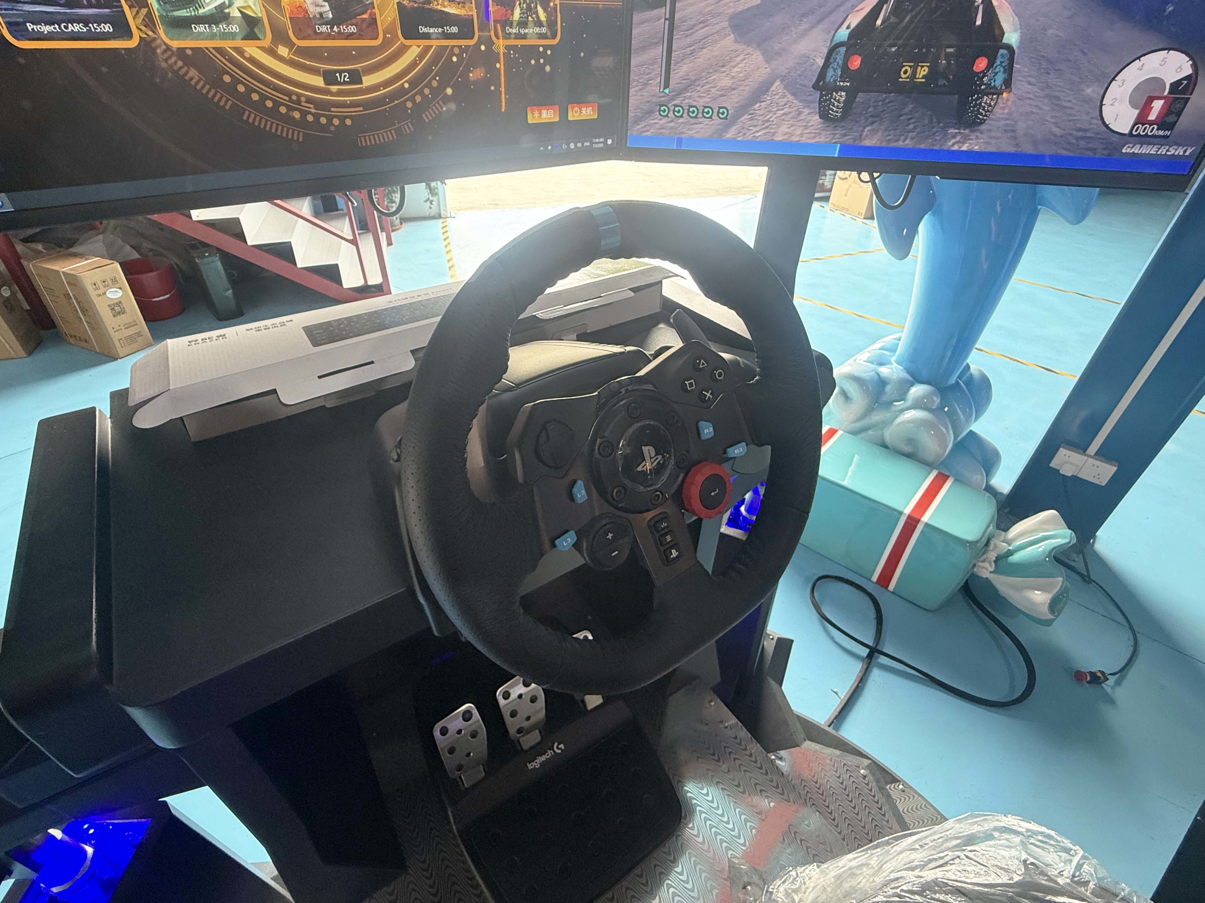 Take Your Racing Game to the Next Level with Our Auto Racing Simulator 200kg 32*3 Inch Screen Display