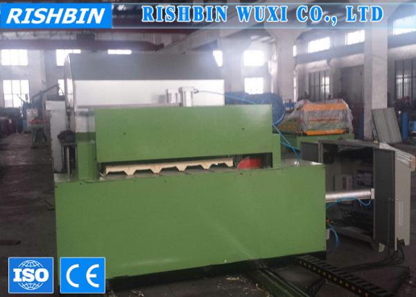 Quality Galvanized Insulated Roof Wall PU Sandwich Panel Production Line for PU Foam Panel for sale