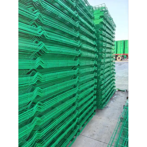3D Security Fence Panel V Rib Curved Mesh Optimized For Logistics