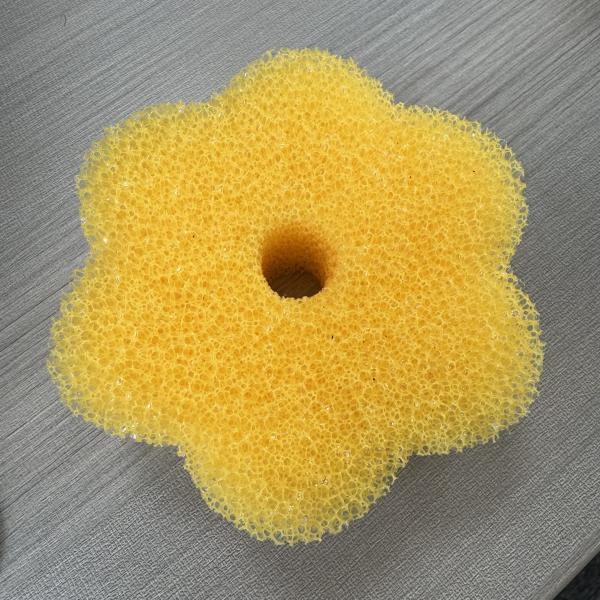 FlexTexture Sponge with Temperature-Activated Smart Texture for Multi Surface Cleaning and Odor-Resistant Hygienic Design