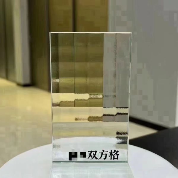 Custom Tinted Solid/Hollow Patterned Glass for Hotels & Villas