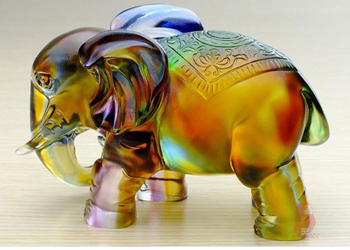 High End Home Decorations Crafts Elephants Figurine Statue For Office / Home Decoration
