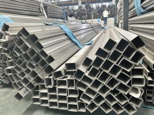 China 3000mm SS 316 Seamless Pipe Hot Rolled A312 Annealing Stainless Steel Square Pipe wholesale