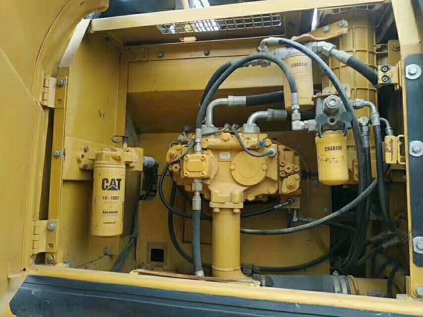 25t Used CAT Excavators Crawler Backhoe 325d2 Used Hydro Excavator CE