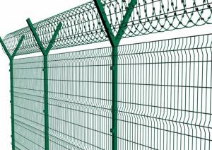 China 5.0mm Curved Beta Pvc Coated Garden Border Fence With Folds on sale
