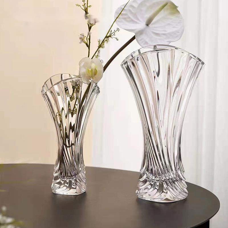 Custom Design Twist Shape Fashion Engraved Exquisite Glass Vase with Pattern Decorative