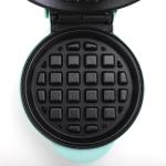 Hot sale colorful housing Egg Waffle Maker mini waffle maker for kitchen