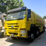 Sinotruk Howo Oil Tank Truck 8X4 400HP LHD Diesel Fuel Oil Refueling Tanker