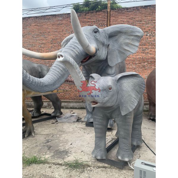 Theme Park Realistic Animatronic Animals Life Size Elephant Customized