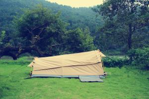 China 4WD Accessories Canvas Swag Tent With Aluminum Alloy Or Fibreglass Poles wholesale
