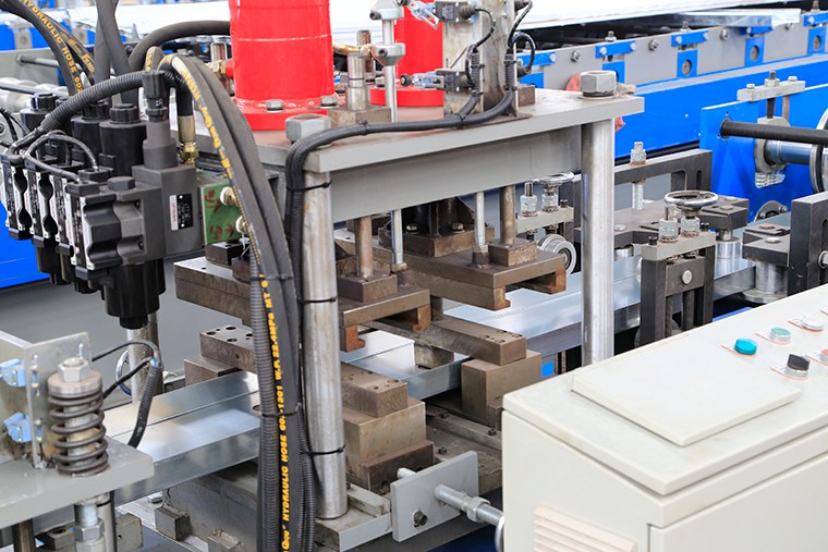 Highly Efficient Steel Profile Stud And Track Roll Forming Machine 18 Station