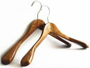 China vintage wooden deluxe clothes hanger rack on sale