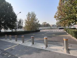 China Electrical Lifting Automatic Bollards For Driveways 304 316 Stainless Steel wholesale