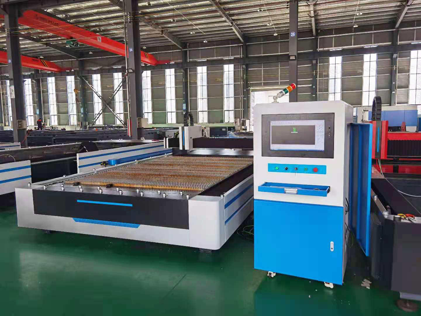 Sheet Metal CNC Fiber Laser Cutting Machine 3kw Double Table 3015