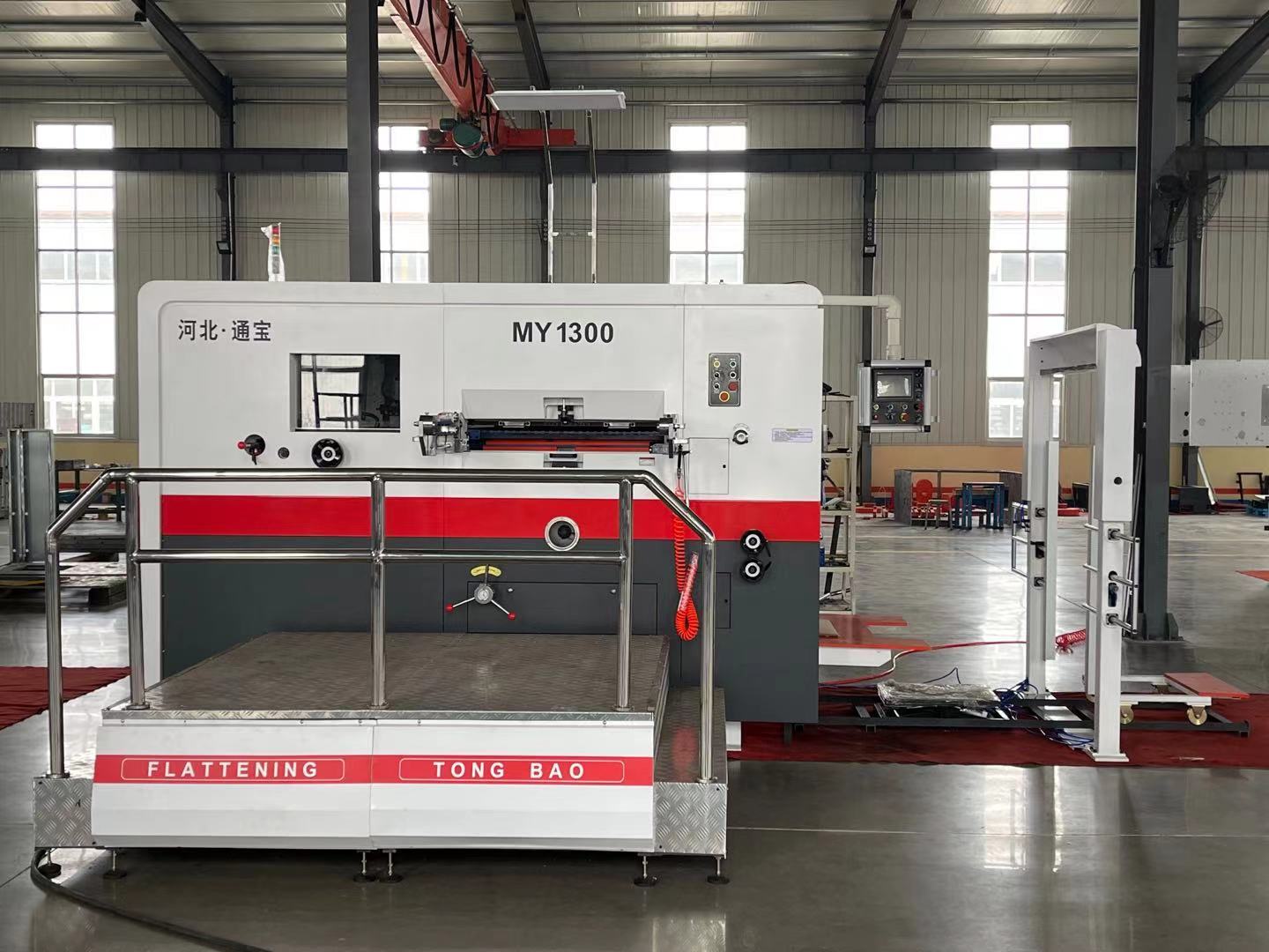 Semi Auto Flat Bed Corrugated Paper Die Cutting Machine with Full Waste Stripping Supply