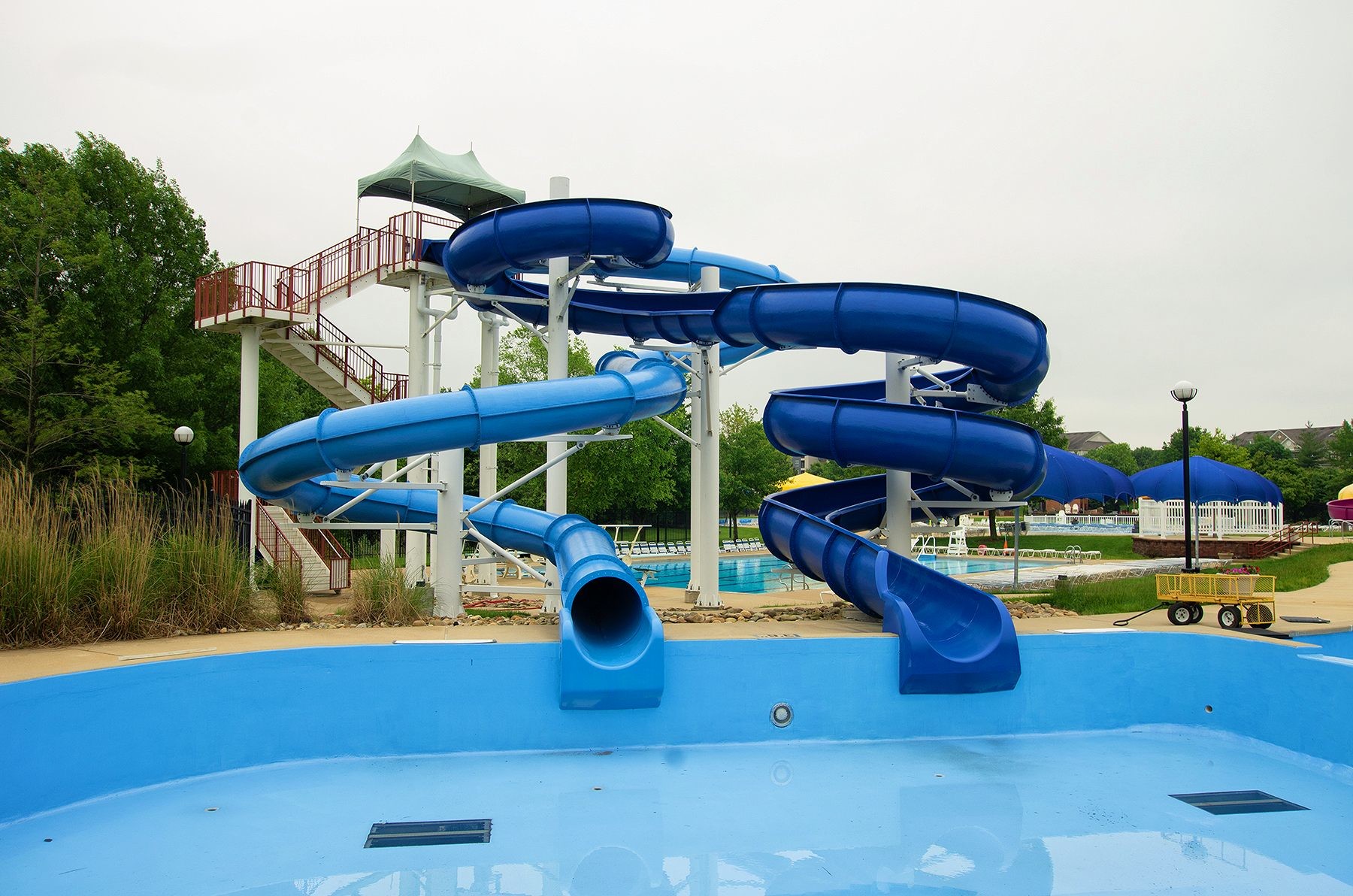 Outdoor Commercial Swimming Pool With Fiberglass Spiral Tube Water Slide Set