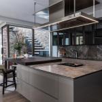 Offers Customized High Glossy Kitchen Cabinet for Renovation of Old Apartment