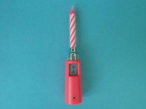 China Funny Pink Spiral Core Single Singing Birthday Candle No Wax Dripping Eco Friendly wholesale