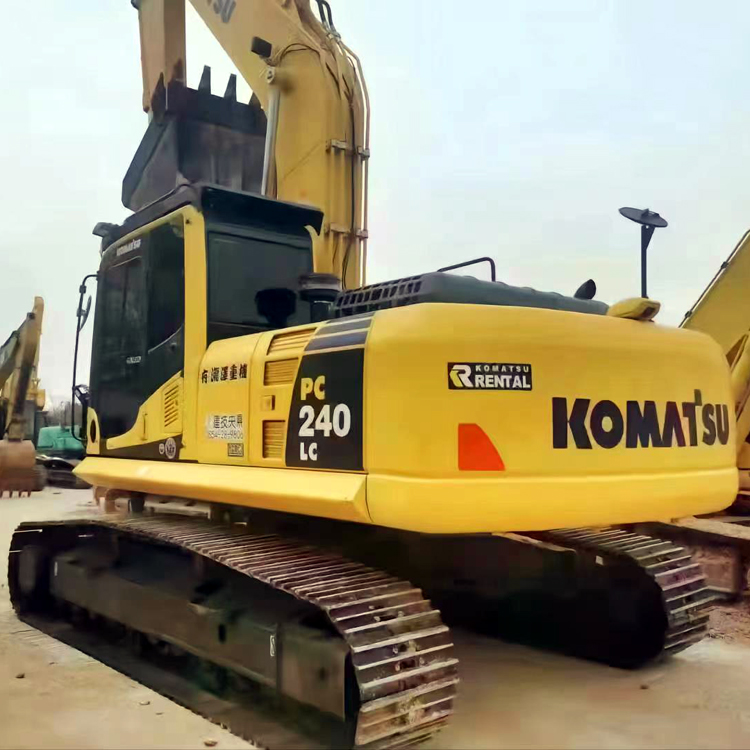 24 Ton Used Komatsu PC240 Excavator in Shanghai with Original Hydraulic Performance