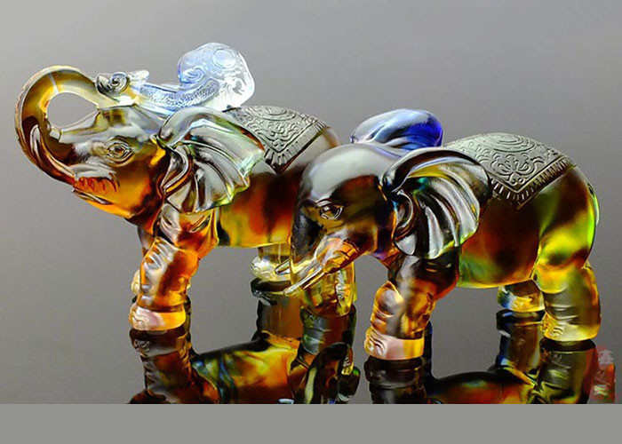 High End Home Decorations Crafts Elephants Figurine Statue For Office / Home Decoration