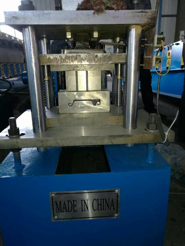 Custom Profile Steel Forward Cold Roll Forming Machine Simesion Motor